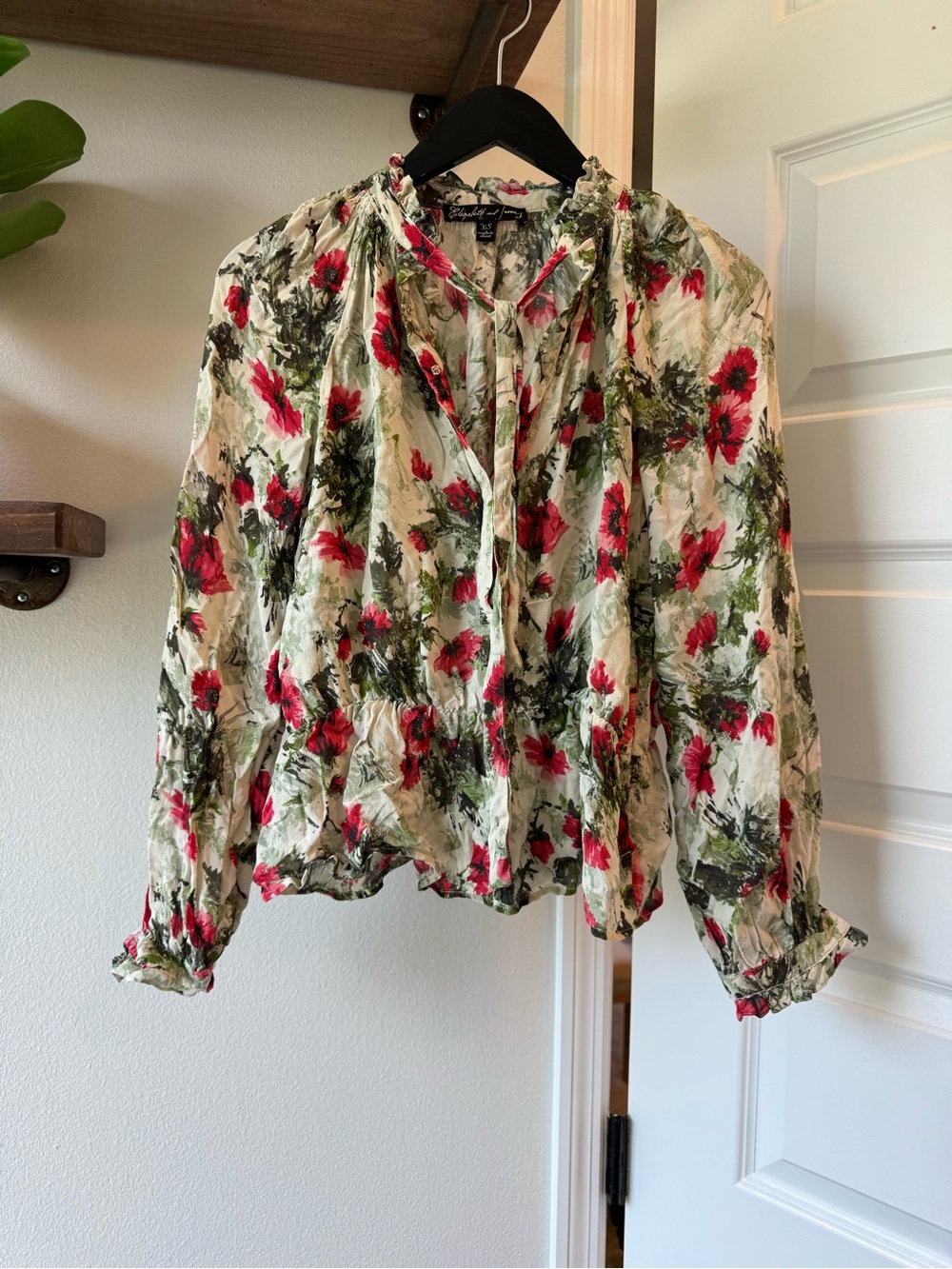 Elizabeth and James floral SILK long sleeve blouse